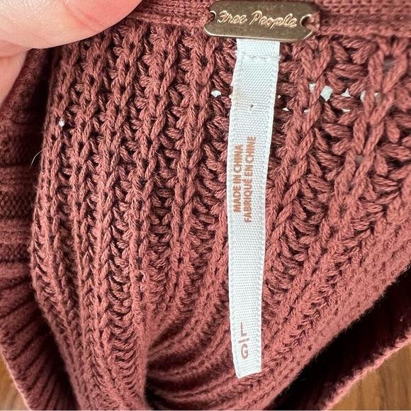 Free People Emilie Cropped Twist Front Cable Sweater Cherry Cola Red Size L - Picture 7 of 8